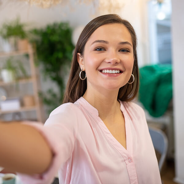 portrait-of-a-happy-smiling-young-woman-2024-10-16-23-12-07-utc-2